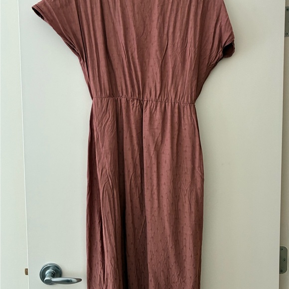 Elegant Mauve Wrap Dress - Picture 3 of 4